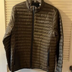 P522  Eddie Bauer brown small jacket
